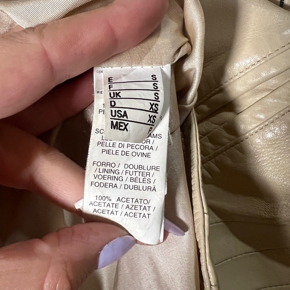 MNG. Size Small
Beige genuine 100% leather jacket 
Double front zipper closure - Picture 6 of 12